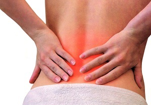 por qué hay dolor de espalda en la región lumbar